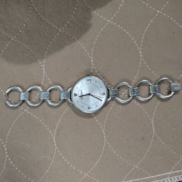 Brighton Watch York Womens Silver-Tone Link Bracelet With White Dial Heart - Picture 10 of 10